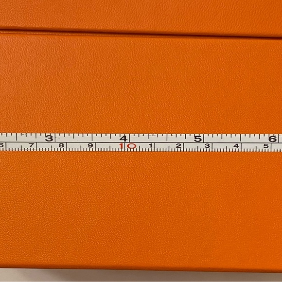 HERMÈS GIFT BOX WITH RIBBON - Picture 5 of 6